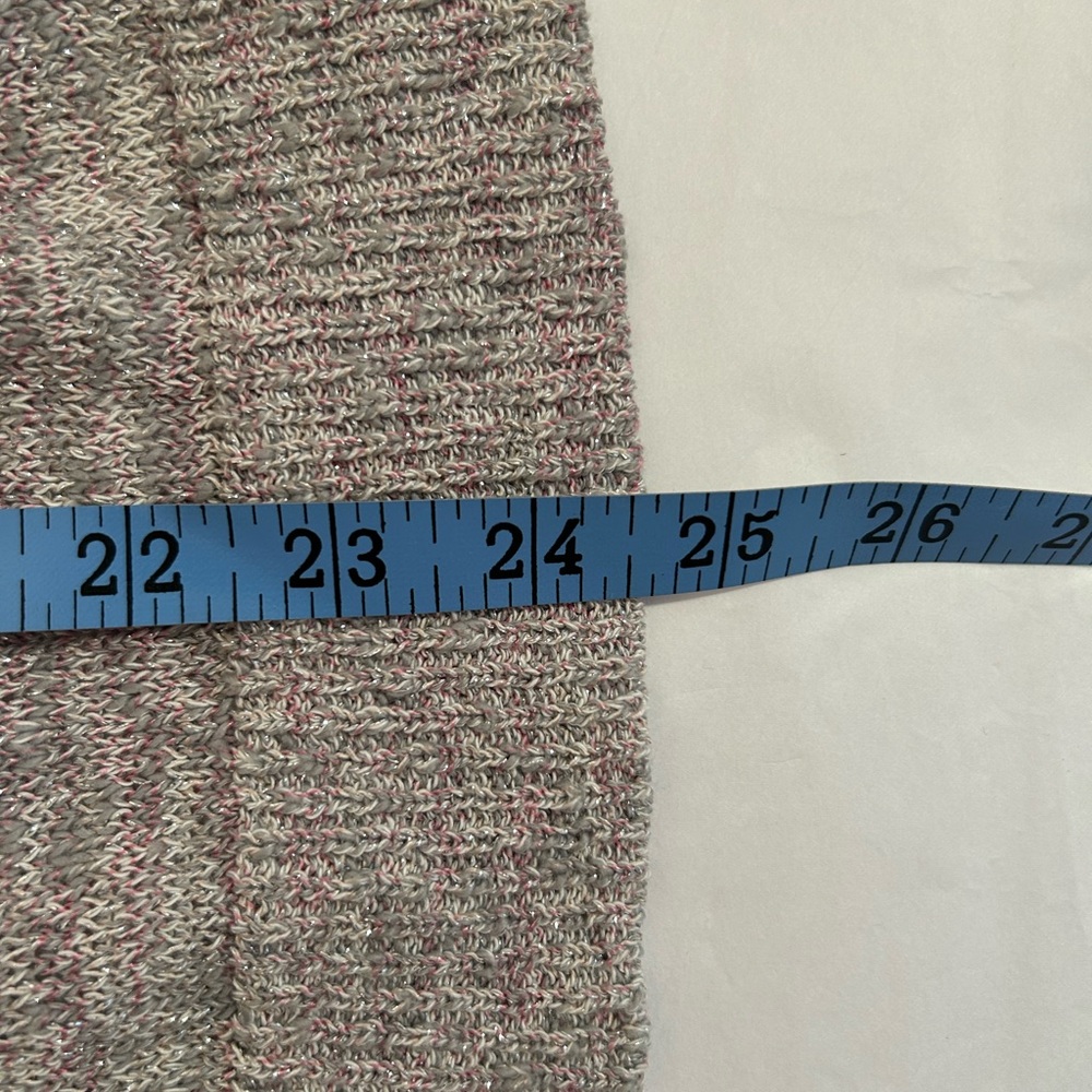 American Eagle Outfitters Womens Large Silver Sweater With Pink Tones & Metalic - Picture 2 of 7